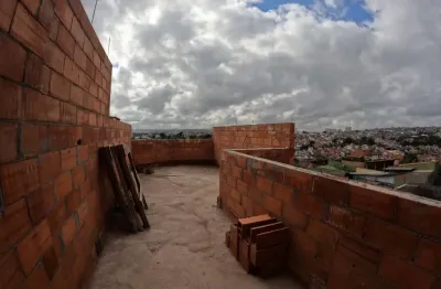 Apartamento sem condomínio com 2 dormitórios. possui 1 vaga de garagem.