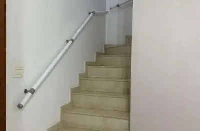 Sobrado Vila Sônia | 180m² | 03 Suítes| 03 vagas | Churrasqueira