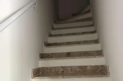 Sobrado de alto padrão à venda em Santo André-SP, Parque Novo Oratório: 2 quartos, 2 suítes, 3 banheiros, 2 vagas, 158m².