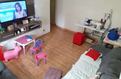 Apartamento no condomínio gouveia de oliveira na santa cecília com 2 dormitórios 1 banheiro.