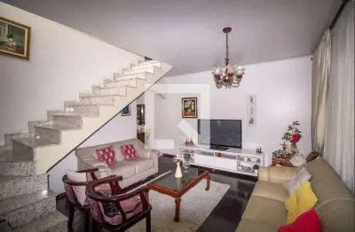Casa com 3 quartos à venda na Rua Wanda Brandi de Carvalho, --, Jardim Teresa, São Paulo