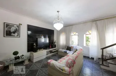 Casa com 3 quartos à venda na Rua Mororó, --, Vila Carrão, São Paulo
