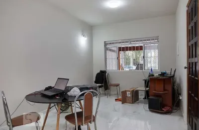 Casa com 2 quartos à venda na Rua Fábia, --, Vila Romana, São Paulo