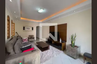 Casa com 5 quartos à venda na Rua Urumbeba, --, Vila Jacuí, São Paulo