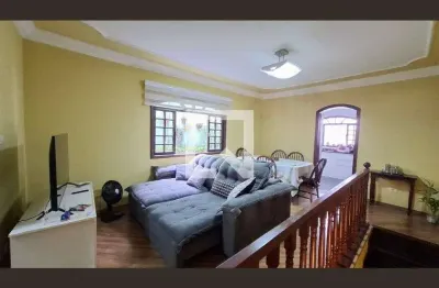 Casa com 5 quartos à venda na Rua Sud Menucci, --, Utinga, Santo André