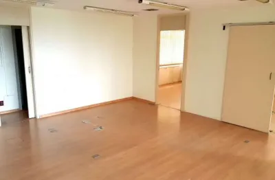 Aluga-se conjunto comercial com 130m² no brooklin paulista
