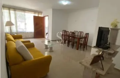 Vila monumento, casa térrea de 241m² com 3 dormitorios, 2 banheiros e 1 vaga de garagem.