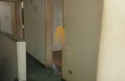 Ipiranga, casa residencial de 125m² com 2 dormtiórios, 1 suíte, 2 banheiros, sem vaga.