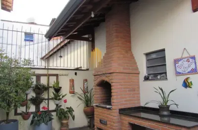 Jabaquara, Sobrado Residencial de 170m² com 3 dormitórios, 1 suíte, 2 vagas.