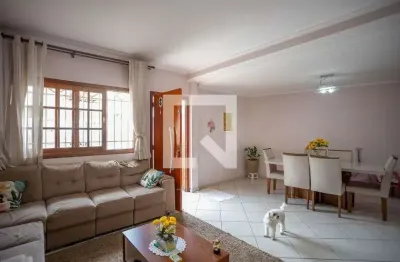 Casa com 3 quartos à venda na Rua Angra dos Reis, --, Centro, Diadema