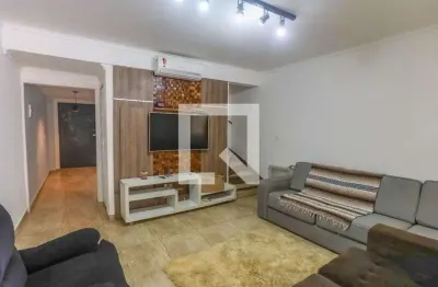 Casa com 2 quartos à venda na Rua João Beraldo, --, Centro, Diadema