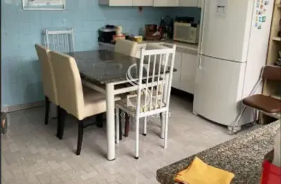 Santo amaro, casa sobrado de 147m² com 4 dormitorios, 3 banheiros e 1 vaga de garagem.