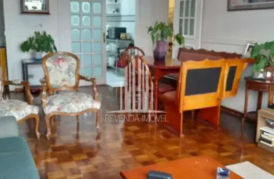 Impecável apartamento no Condomínio Itapuã Amaralina com 3 quartos e 130m² à venda em Higienópolis, São Paulo-SP!