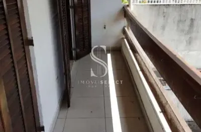Chácara Inglesa - Casa de 190m² com 5 dormitórios/2 suites, 4 banheiros e 2 vagas