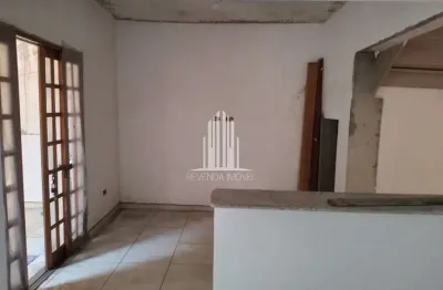 Imperdível oportunidade de casa à venda em São Paulo-SP, bairro Santo Amaro: 2 quartos, 2 banheiros, 2 vagas de garagem e 104,10 m² de área!