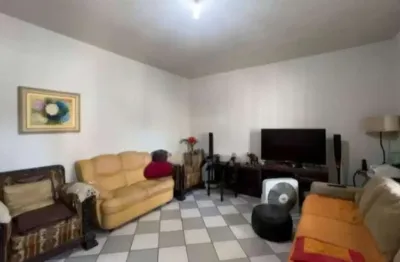 Incrível oportunidade: Casa à venda em São Paulo-SP, no Cambuci, com 3 quartos, 2 salas, 2 banheiros e 125,00m² de área!