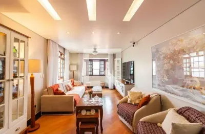 Casa com 3 quartos à venda na Rua Dona Lina Filipini, --, Umuarama, Osasco