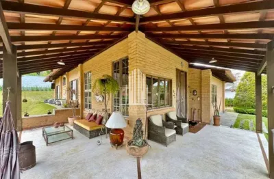 Venda de Casa em Condomínio Exclusivo em Cotia-SP, Paisagem Renoir: 2 Quartos, 2 Banheiros, 5 Vagas, 184,68m². Imperdível!