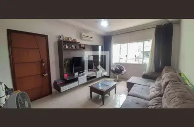 Casa com 3 quartos à venda na Rua Georgina, --, Centro, Osasco