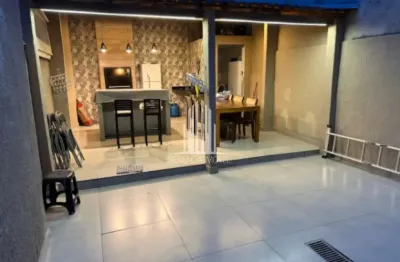 Imperdível casa à venda em Mauá-SP, na Vila Nossa Senhora das Vitórias: 3 quartos, 1 suíte, 3 banheiros, 2 vagas e 190m².