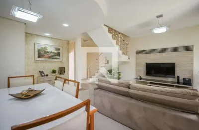 Casa em condomínio fechado com 3 quartos à venda na Rua das Gardênias, --, Jardim Monte Alegre, Taboão da Serra