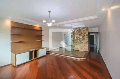 Casa com 4 quartos à venda na Rua Luiz Secondo Batistini, --, Nova Petrópolis, São Bernardo do Campo