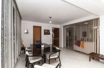 Campo belo - casa de 220m² com 4 quartos, suíte, sala, 3 banheiros e 4 vagas.