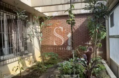 Interlagos, Sobrado Residencial de 230m² com 3 dormitórios, 1 suíte.