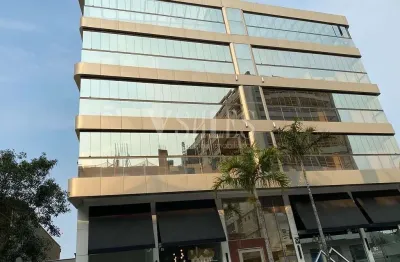 Na praia brava, com 1 suíte, 2 demis e 2 vagas de garagem