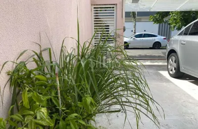 Casa com 3 quartos para alugar na Rua Dinah de Queiroz, Praia dos Amores, Balneário Camboriú