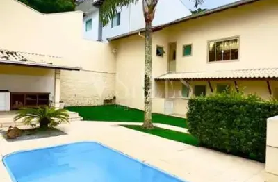 Conforto, espaço e localização em uma casa completa com edícula e área gourmet