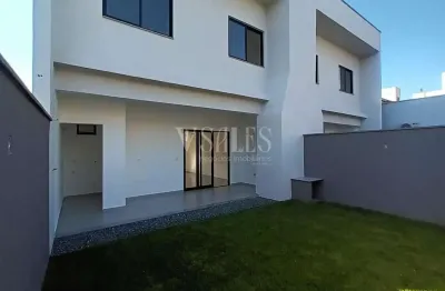 Desing moderno, com execelente acabamento, em balneario piçarras