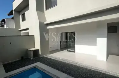 Com piscina excelente acabamento, área de festas em balneário piçarras