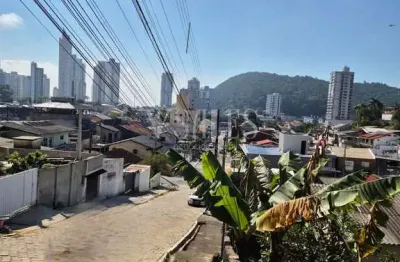 Terreno à venda na Rua Neoflides Vieira Wendhausen, Fazenda, Itajaí