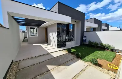 Lindas casas geminadas, excelente acabamento, pronta para morar