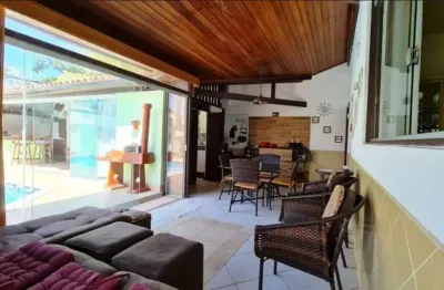 Casa em condomínio fechado com 4 quartos à venda na rua praia de alhanda, vilas do atlantico, lauro de freitas, 540 m2 por r$ 2.000.000