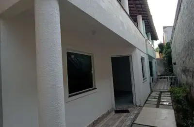 Casa em condomínio fechado com 4 quartos para alugar na rua joaquim de carvalho campos, ipitanga, lauro de freitas, 10 m2 por r$ 2.800