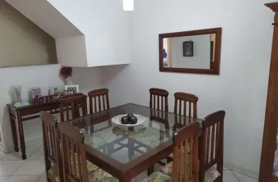 Ótima casa no Jardim Belvedere com 3 quartos a venda por R$ 600.000,00