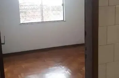 Excelente casa linear à venda no bairro jardim amália, em volta redonda!!