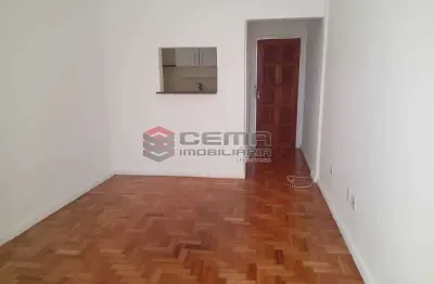 Apartamento com 1 quarto à venda na rua pedro américo, catete, rio de janeiro, 40 m2 por r$ 450.000