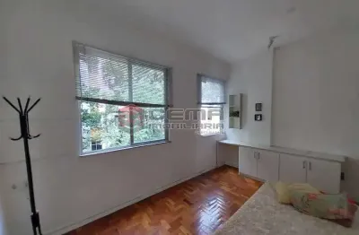 Kitnet / stúdio para alugar na rua silveira martins, flamengo, rio de janeiro, 26 m2 por r$ 2.800