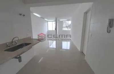 Apartamento com 2 quartos à venda na rua andrade pertence, catete, rio de janeiro, 70 m2 por r$ 690.000