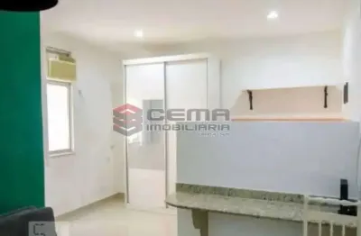 Kitnet / Stúdio à venda na Rua das Laranjeiras, 396, Laranjeiras, Rio de Janeiro