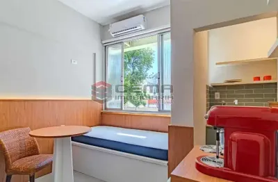 Kitnet / Stúdio à venda na Rua Buarque de Macedo, 146, Flamengo, Rio de Janeiro