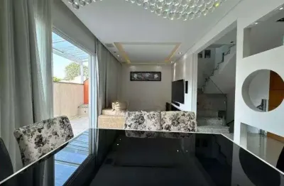 Sobrado em Condomínio Fechado na Vila Assunção, Santo André - 182m² com Área Gourmet e 3 Dormitórios