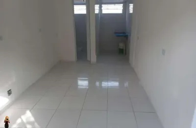 Kitnet térrea no nova mirim  locação anual ou temporada | silvia simone imóveis