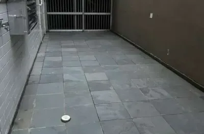 Apartamento reformado no centro de são vicente  1 dorm | silvia simone imóveis