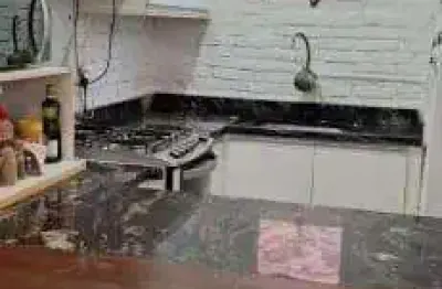 Apartamento 2 dorms no gonzaga  88m² e pé-direito alto | silvia simone imóveis