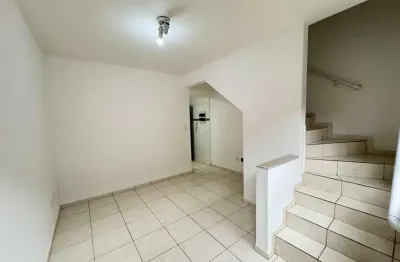 Casa na vila são jorge  2 dormitórios | silvia simone imóveis