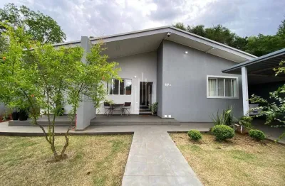 Casa com 2 quartos à venda na Rua Suindara, Vila A, Foz do Iguaçu